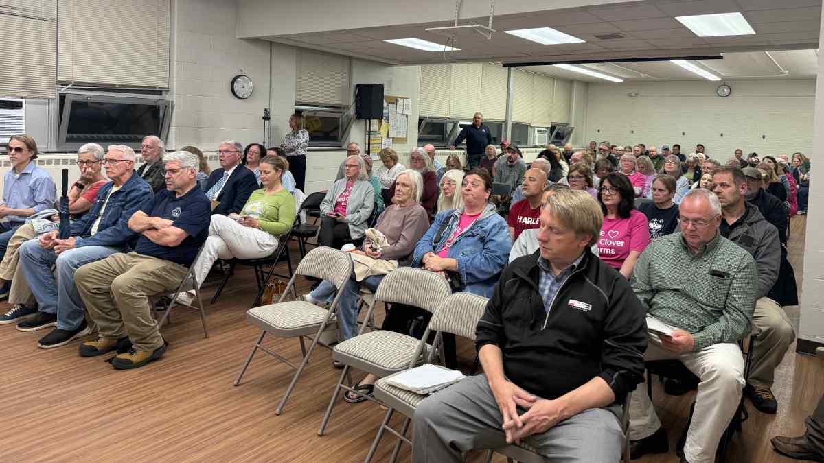 Seymour Commission Says They’ll Revise Zoning Language To Reflect Modern Farming
